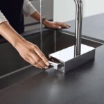 Baterie de bucatarie cu pipa extractabila sBox Hansgrohe Aquno Select M81 250, crom - imagine 3