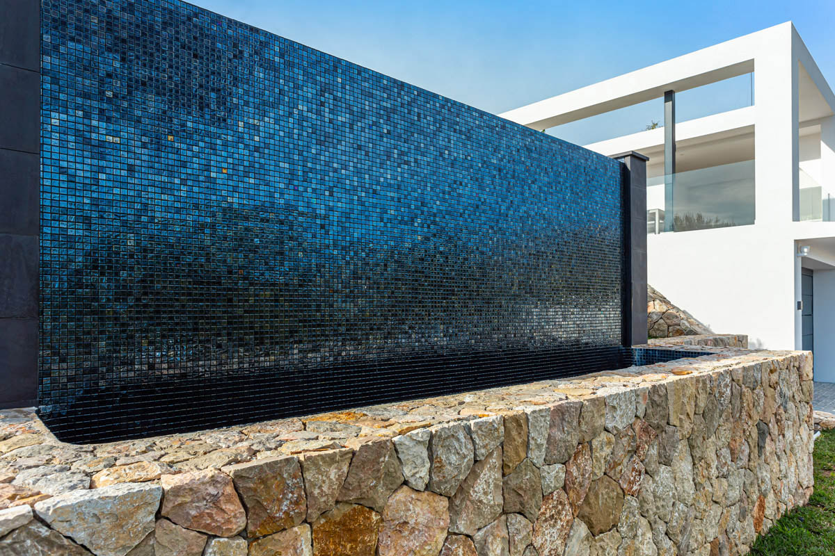 opalo-negro_amb_2 Mosaic Opalo Onix, rectificata, finisaj mat - imagine 1