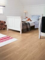 Parchet laminat Quick Step Eligna 915, 8 mm, stejar lăcuit, alb - imagine 2