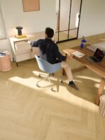 Parchet laminat Quick Step Impressive Design 8243, 8 mm, stejar nucșoară - imagine 2