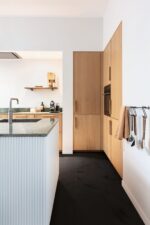 Parchet laminat Quick Step Muse 5492, 8 mm, ardezie neagră - imagine 2